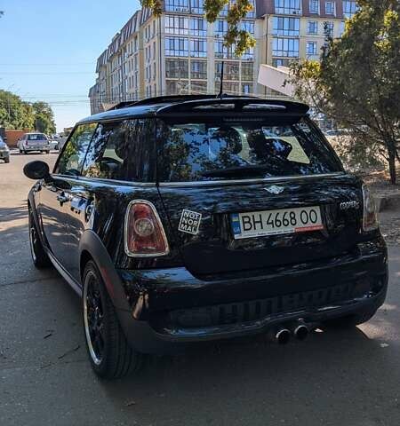 Чорний Міні Cooper, об'ємом двигуна 1.6 л та пробігом 223 тис. км за 8500 $, фото 6 на Automoto.ua
