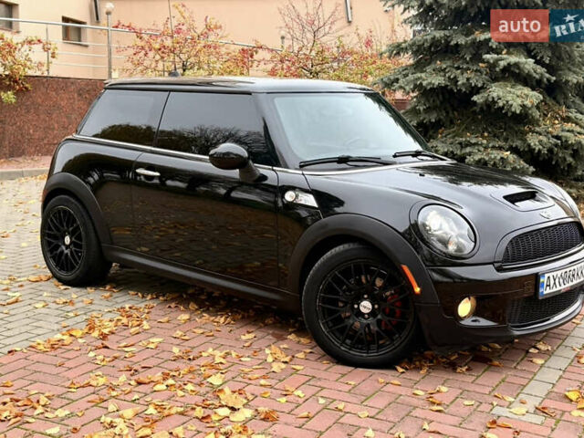 Чорний Міні Cooper, об'ємом двигуна 1.6 л та пробігом 119 тис. км за 6899 $, фото 6 на Automoto.ua