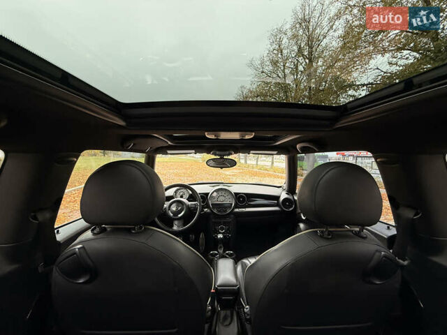 Черный Мини Купер, объемом двигателя 1.6 л и пробегом 119 тыс. км за 6699 $, фото 16 на Automoto.ua