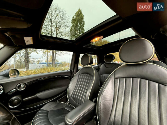 Чорний Міні Cooper, об'ємом двигуна 1.6 л та пробігом 119 тис. км за 6700 $, фото 7 на Automoto.ua