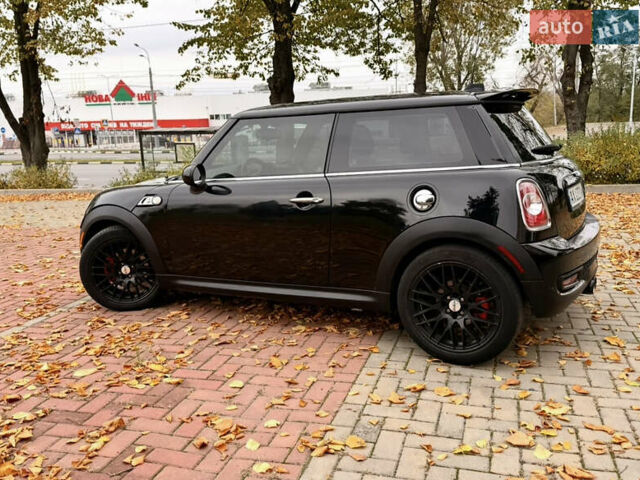 Чорний Міні Cooper, об'ємом двигуна 1.6 л та пробігом 119 тис. км за 6899 $, фото 5 на Automoto.ua