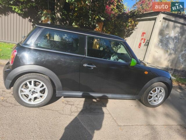 Чорний Міні Cooper, об'ємом двигуна 1.6 л та пробігом 140 тис. км за 11000 $, фото 7 на Automoto.ua