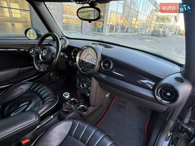 Чорний Міні Cooper, об'ємом двигуна 1.6 л та пробігом 120 тис. км за 6500 $, фото 22 на Automoto.ua