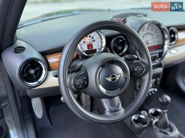 Черный Мини Купер, объемом двигателя 1.6 л и пробегом 199 тыс. км за 6300 $, фото 38 на Automoto.ua