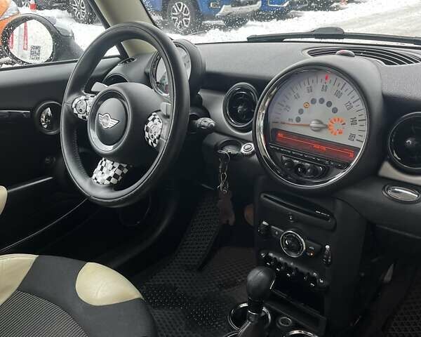 Черный Мини Купер, объемом двигателя 1.6 л и пробегом 109 тыс. км за 6500 $, фото 11 на Automoto.ua