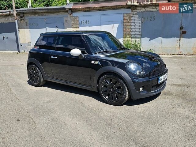 Чорний Міні Cooper, об'ємом двигуна 1.6 л та пробігом 135 тис. км за 5500 $, фото 11 на Automoto.ua