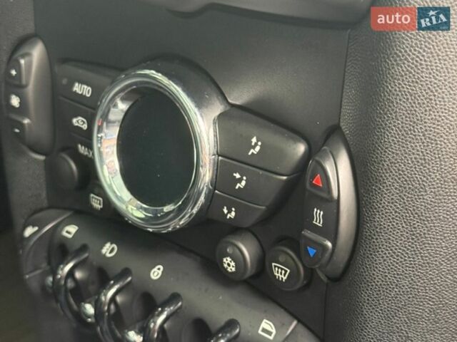 Чорний Міні Cooper, об'ємом двигуна 1.6 л та пробігом 199 тис. км за 7000 $, фото 13 на Automoto.ua