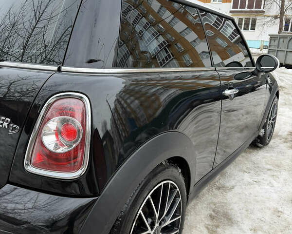 Чорний Міні Cooper, об'ємом двигуна 1.6 л та пробігом 224 тис. км за 8500 $, фото 3 на Automoto.ua