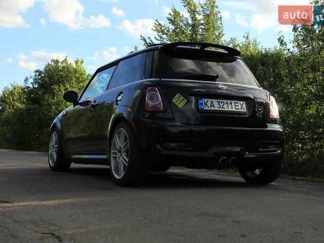 Чорний Міні Cooper, об'ємом двигуна 1.6 л та пробігом 253 тис. км за 8500 $, фото 1 на Automoto.ua