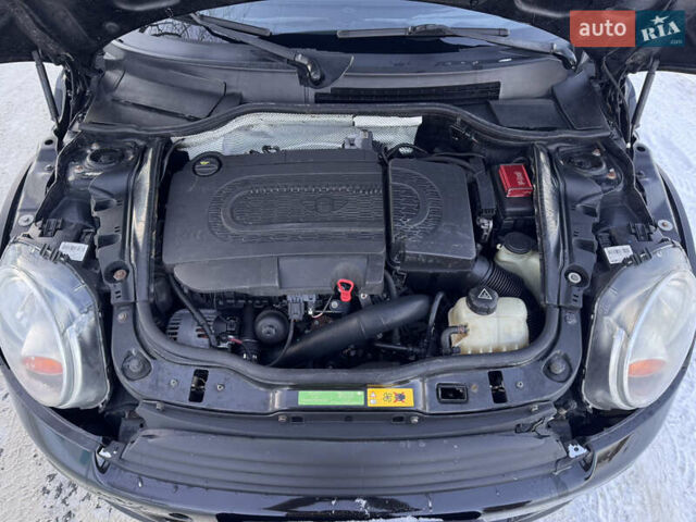 Черный Мини Купер, объемом двигателя 1.6 л и пробегом 300 тыс. км за 5600 $, фото 33 на Automoto.ua