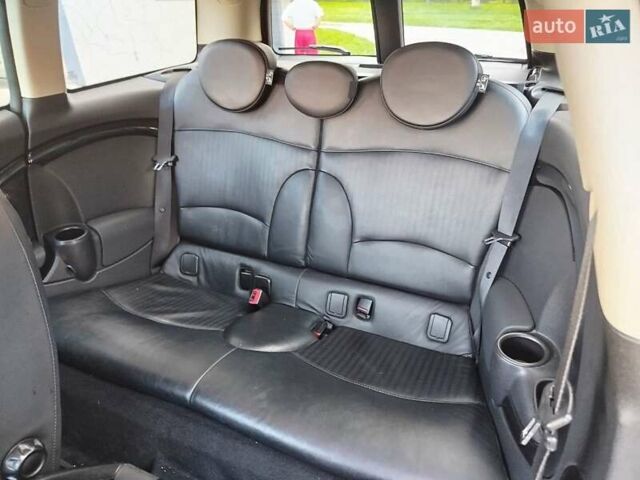 Черный Мини Купер, объемом двигателя 1.6 л и пробегом 290 тыс. км за 7700 $, фото 11 на Automoto.ua