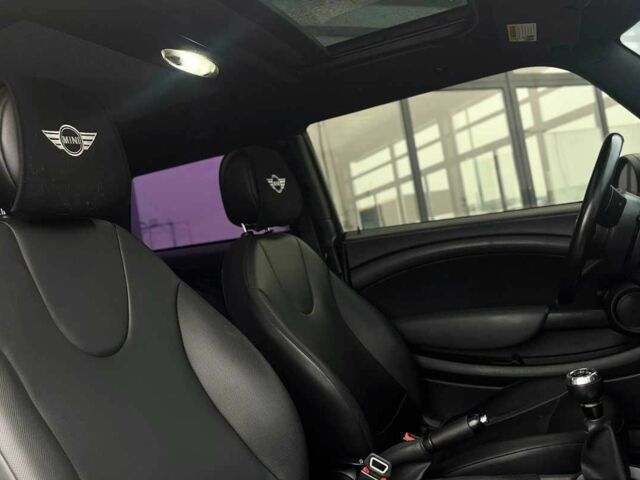 Черный Мини Купер, объемом двигателя 0 л и пробегом 223 тыс. км за 7000 $, фото 21 на Automoto.ua