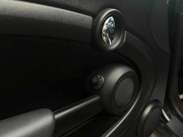 Черный Мини Купер, объемом двигателя 0 л и пробегом 223 тыс. км за 7000 $, фото 10 на Automoto.ua