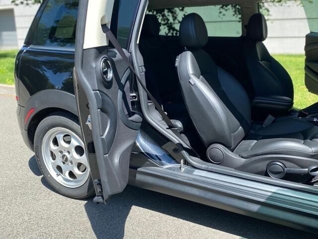 Чорний Міні Cooper, об'ємом двигуна 1.6 л та пробігом 160 тис. км за 8500 $, фото 6 на Automoto.ua