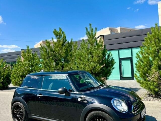 Чорний Міні Cooper, об'ємом двигуна 1.6 л та пробігом 130 тис. км за 7800 $, фото 5 на Automoto.ua