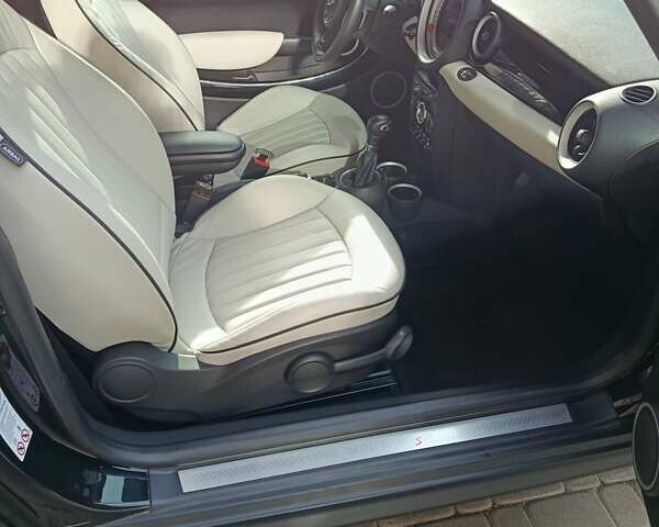 Чорний Міні Cooper, об'ємом двигуна 1.6 л та пробігом 29 тис. км за 25000 $, фото 6 на Automoto.ua