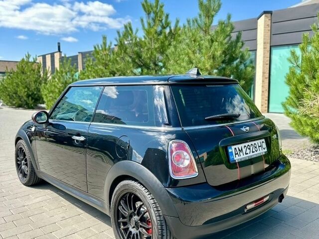 Чорний Міні Cooper, об'ємом двигуна 1.6 л та пробігом 130 тис. км за 7800 $, фото 6 на Automoto.ua