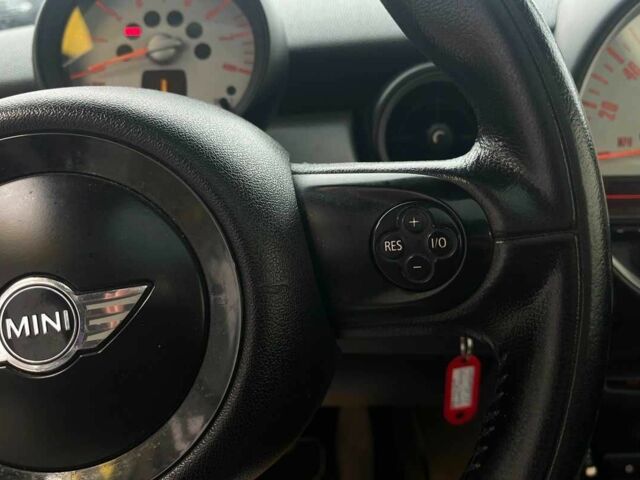 Черный Мини Купер, объемом двигателя 0 л и пробегом 223 тыс. км за 7000 $, фото 13 на Automoto.ua