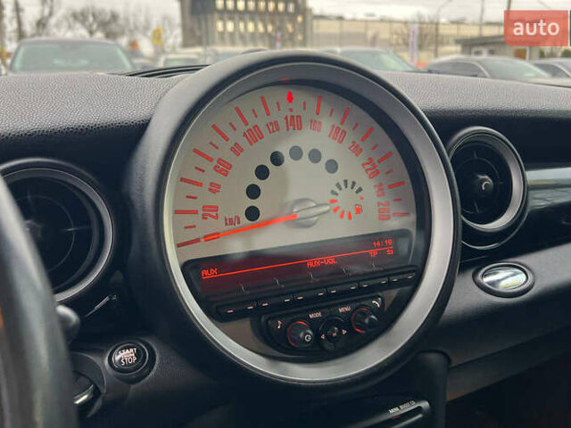 Чорний Міні Cooper, об'ємом двигуна 1.6 л та пробігом 272 тис. км за 6800 $, фото 16 на Automoto.ua