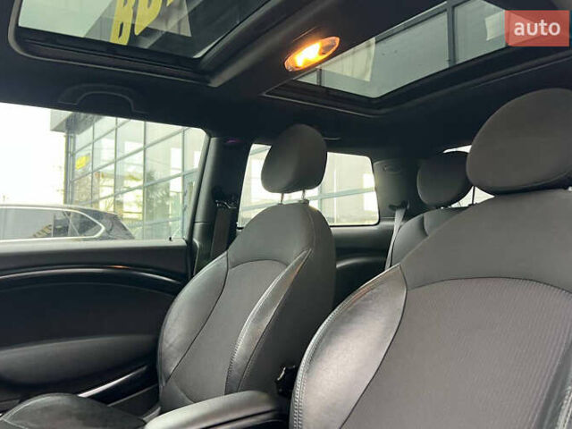 Чорний Міні Cooper, об'ємом двигуна 1.6 л та пробігом 272 тис. км за 6800 $, фото 9 на Automoto.ua