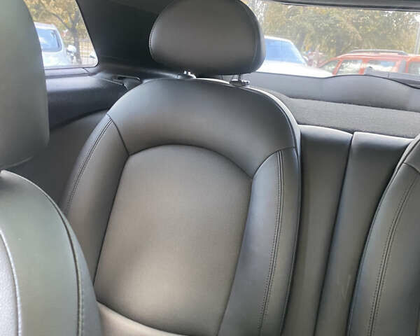 Чорний Міні Cooper, об'ємом двигуна 1.6 л та пробігом 248 тис. км за 12999 $, фото 17 на Automoto.ua