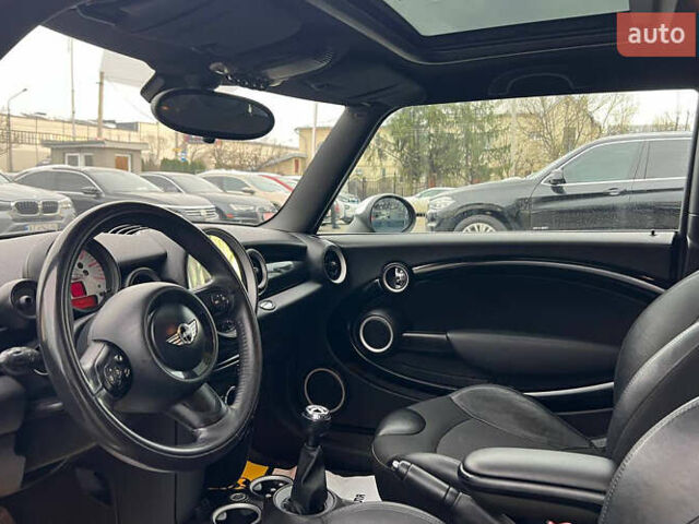 Чорний Міні Cooper, об'ємом двигуна 1.6 л та пробігом 272 тис. км за 6800 $, фото 10 на Automoto.ua