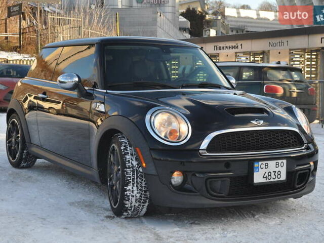 Чорний Міні Cooper, об'ємом двигуна 1.6 л та пробігом 123 тис. км за 8900 $, фото 6 на Automoto.ua