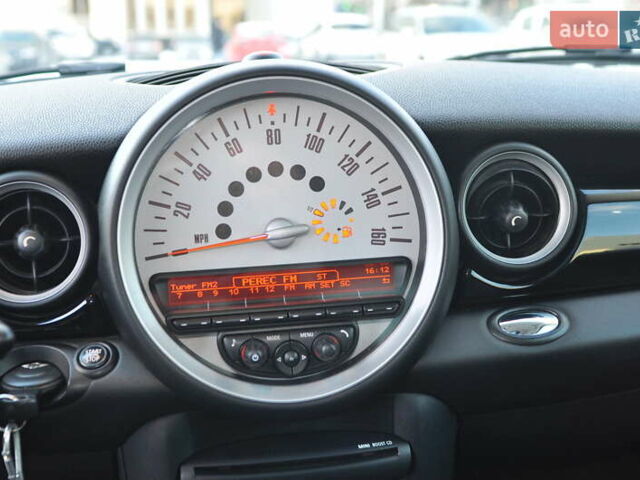 Чорний Міні Cooper, об'ємом двигуна 1.6 л та пробігом 123 тис. км за 8900 $, фото 10 на Automoto.ua