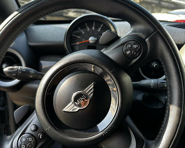 Чорний Міні Cooper, об'ємом двигуна 1.6 л та пробігом 150 тис. км за 9500 $, фото 8 на Automoto.ua