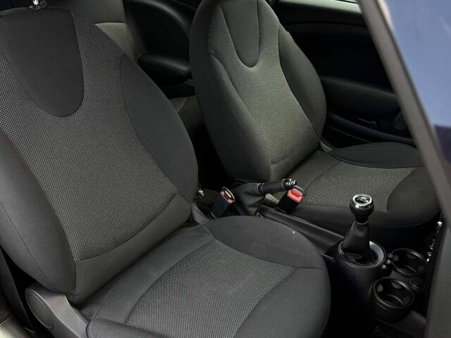 Чорний Міні Cooper, об'ємом двигуна 1.6 л та пробігом 117 тис. км за 9800 $, фото 16 на Automoto.ua