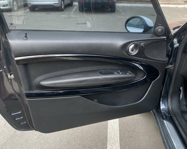 Чорний Міні Cooper, об'ємом двигуна 1.6 л та пробігом 248 тис. км за 12999 $, фото 6 на Automoto.ua
