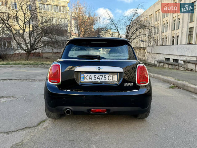 Черный Мини Купер, объемом двигателя 1.5 л и пробегом 125 тыс. км за 10700 $, фото 6 на Automoto.ua