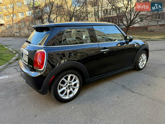 Черный Мини Купер, объемом двигателя 1.5 л и пробегом 125 тыс. км за 10700 $, фото 4 на Automoto.ua