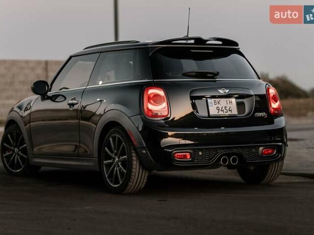 Черный Мини Купер, объемом двигателя 2 л и пробегом 160 тыс. км за 13300 $, фото 7 на Automoto.ua