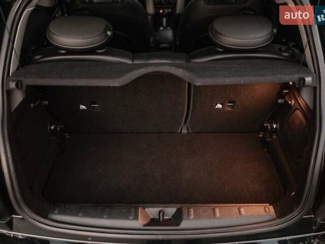 Черный Мини Купер, объемом двигателя 2 л и пробегом 160 тыс. км за 13300 $, фото 16 на Automoto.ua