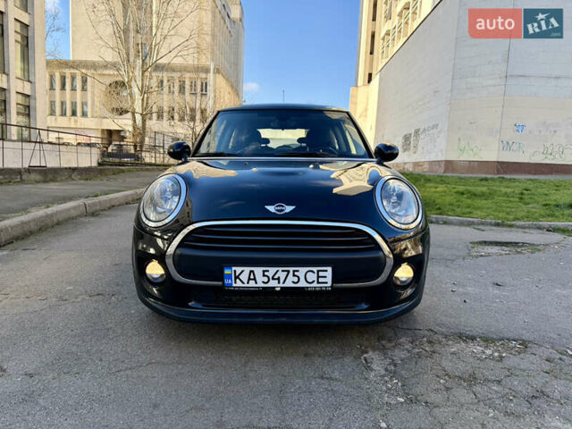 Черный Мини Купер, объемом двигателя 1.5 л и пробегом 125 тыс. км за 10700 $, фото 1 на Automoto.ua