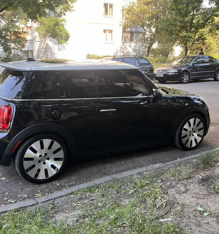 Черный Мини Купер, объемом двигателя 2 л и пробегом 125 тыс. км за 12999 $, фото 1 на Automoto.ua