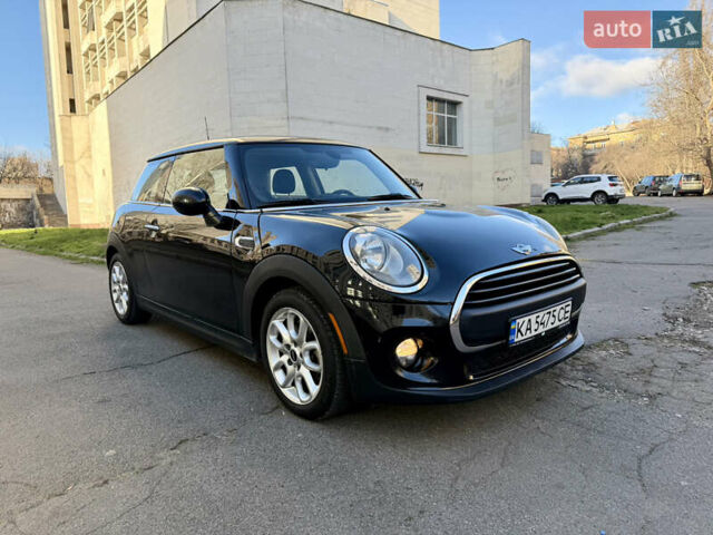 Черный Мини Купер, объемом двигателя 1.5 л и пробегом 125 тыс. км за 10700 $, фото 2 на Automoto.ua