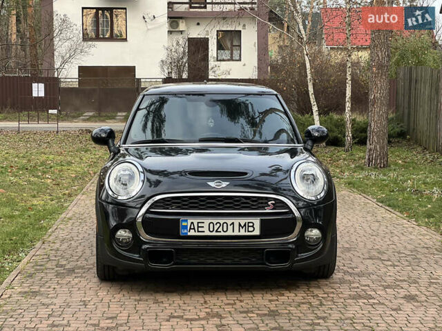 Чорний Міні Cooper, об'ємом двигуна 2 л та пробігом 177 тис. км за 11900 $, фото 6 на Automoto.ua