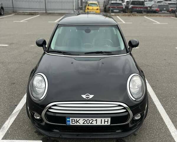 Чорний Міні Cooper, об'ємом двигуна 1.5 л та пробігом 120 тис. км за 9800 $, фото 8 на Automoto.ua