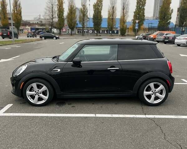 Чорний Міні Cooper, об'ємом двигуна 1.5 л та пробігом 120 тис. км за 9800 $, фото 4 на Automoto.ua