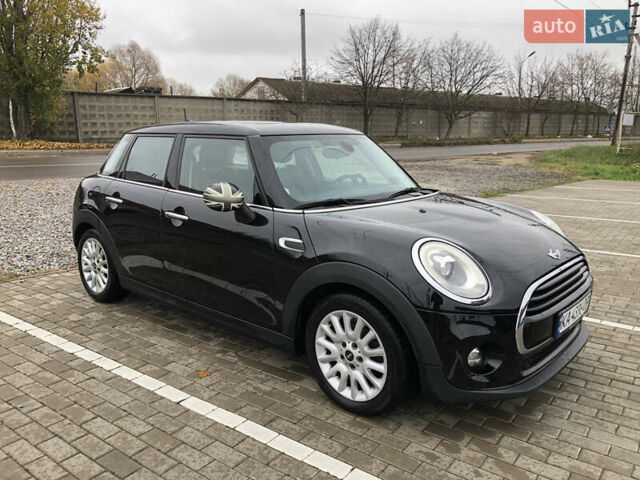 Черный Мини Купер, объемом двигателя 1.5 л и пробегом 163 тыс. км за 12500 $, фото 3 на Automoto.ua