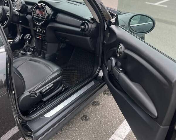 Чорний Міні Cooper, об'ємом двигуна 1.5 л та пробігом 120 тис. км за 9800 $, фото 16 на Automoto.ua