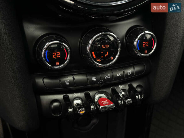 Черный Мини Купер, объемом двигателя 2 л и пробегом 155 тыс. км за 13490 $, фото 22 на Automoto.ua