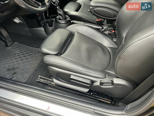 Чорний Міні Cooper, об'ємом двигуна 2 л та пробігом 177 тис. км за 11900 $, фото 44 на Automoto.ua