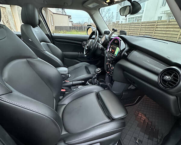 Черный Мини Купер, объемом двигателя 1.5 л и пробегом 163 тыс. км за 12500 $, фото 26 на Automoto.ua