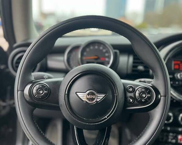Чорний Міні Cooper, об'ємом двигуна 1.5 л та пробігом 120 тис. км за 9800 $, фото 18 на Automoto.ua
