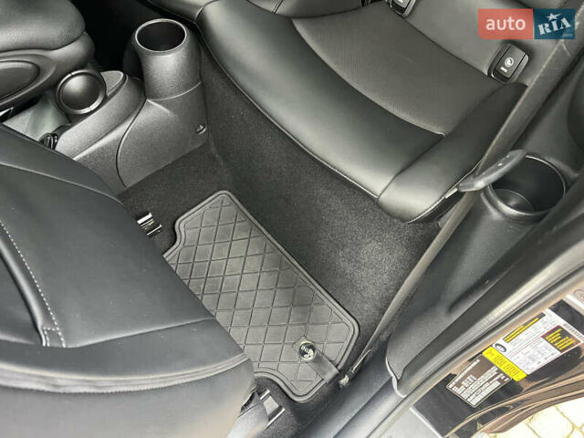 Чорний Міні Cooper, об'ємом двигуна 2 л та пробігом 177 тис. км за 11900 $, фото 70 на Automoto.ua