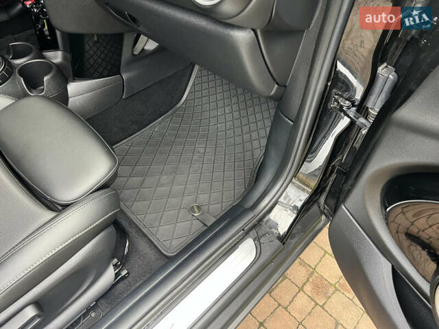 Чорний Міні Cooper, об'ємом двигуна 2 л та пробігом 177 тис. км за 11900 $, фото 78 на Automoto.ua