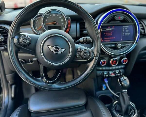 Мини Купер 2015 в Одессе на Automoto.ua Черный Мини Купер, объемом двигателя 1.5 л и пробегом 98 тыс. км за 12500 $, фото 7 на Automoto.ua